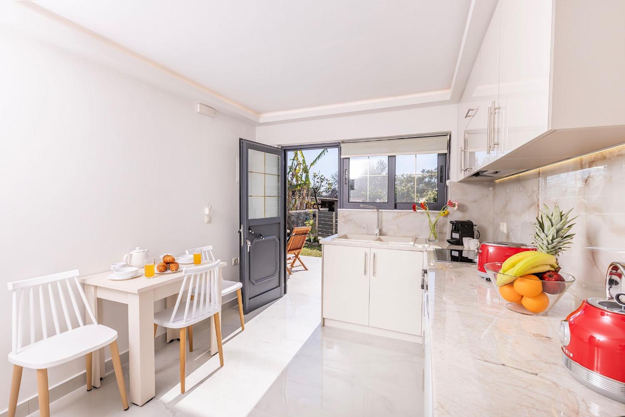 Ad Homes Agios Gordios  Bagian luar foto